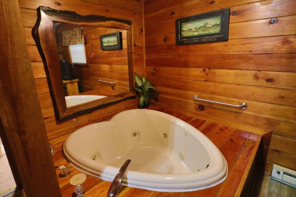 Alpine Mountain Sweetheart Cabin Jacuzzi #6 Helen Exterior foto